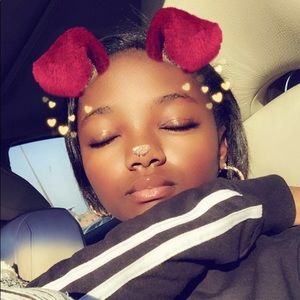 Meet your Posher, Samira